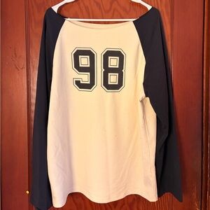 Off the shoulder tee